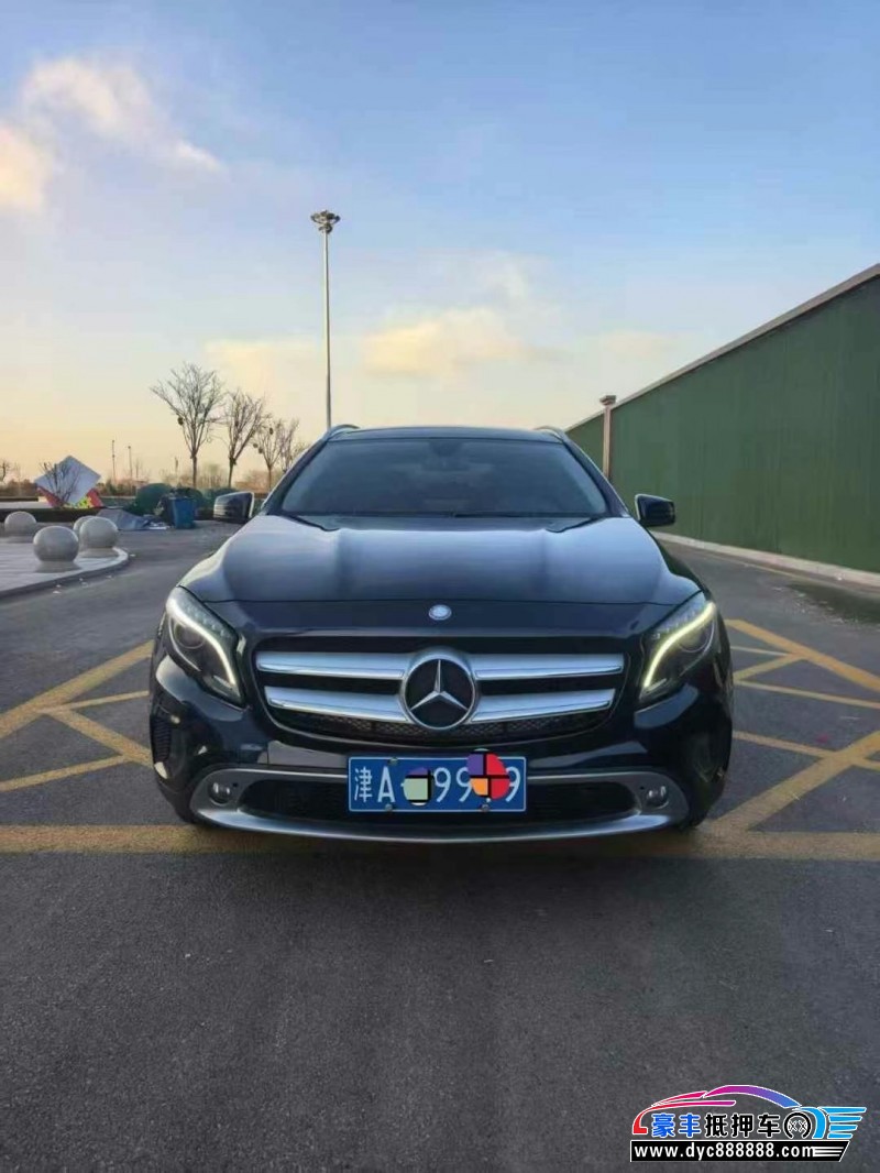 16年奔驰GLA轿车抵押车出售