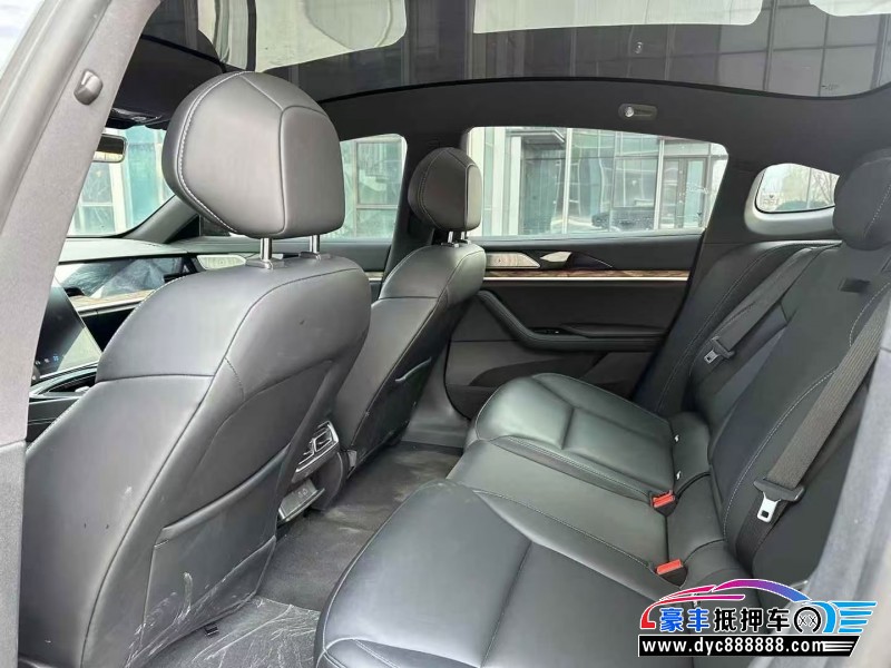 23年哪吒S轿车抵押车出售