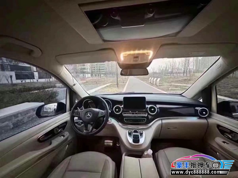 17年奔驰V轿车抵押车出售