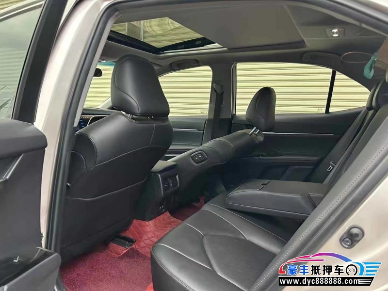 20年丰田凯美瑞轿车抵押车出售