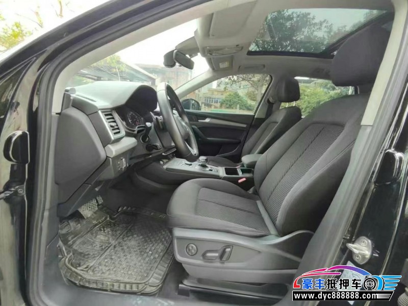 19年奥迪Q5轿车抵押车出售