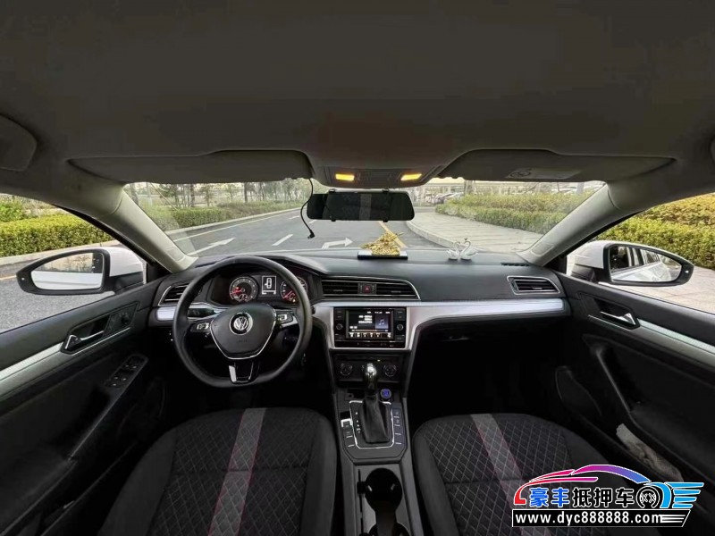 21年大众凌渡轿车抵押车出售