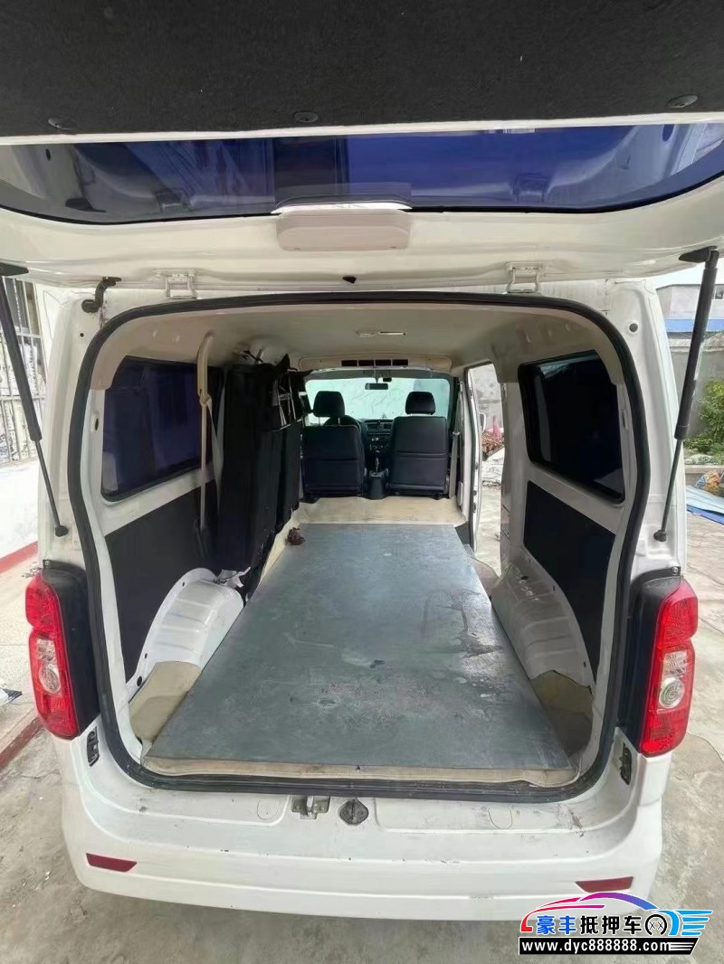 23年长安睿行轿车抵押车出售