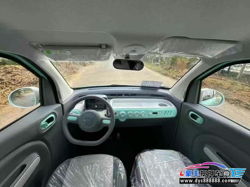 24年奔腾小马轿车抵押车出售