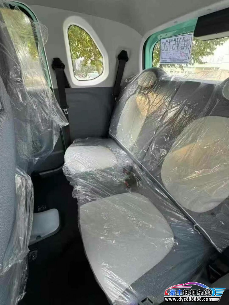 24年奔腾小马轿车抵押车出售