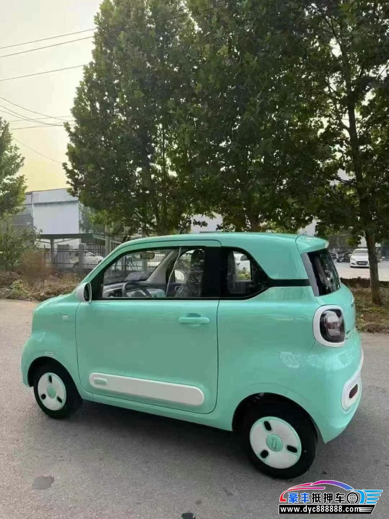 24年奔腾小马轿车抵押车出售