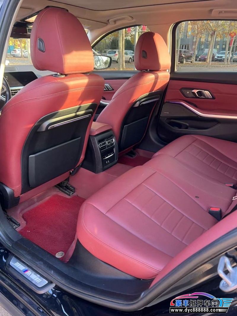 20年宝马3系轿车抵押车出售