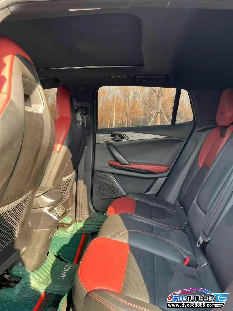 21年领克06轿车抵押车出售