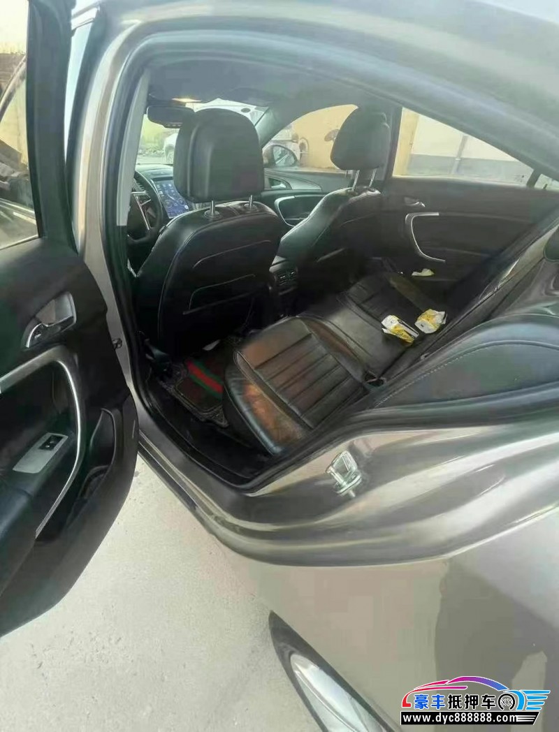 12年别克君威轿车抵押车出售