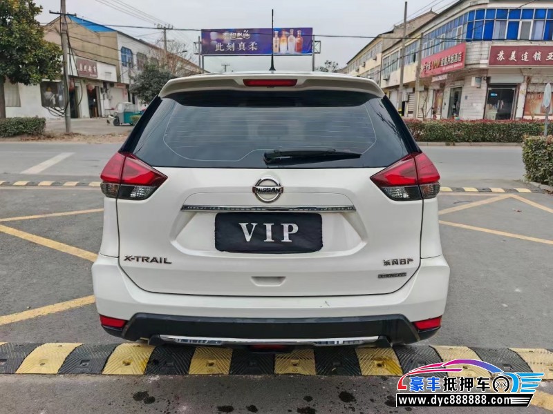 18年日产奇骏轿车抵押车出售