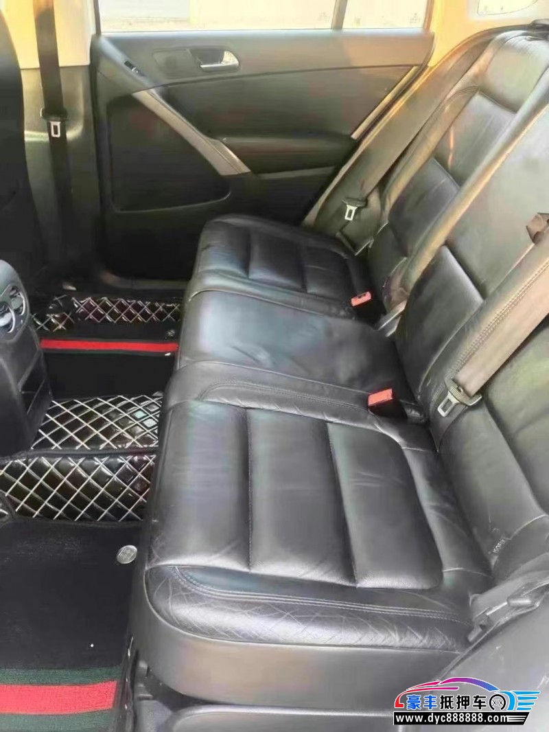 12年大众途观轿车抵押车出售