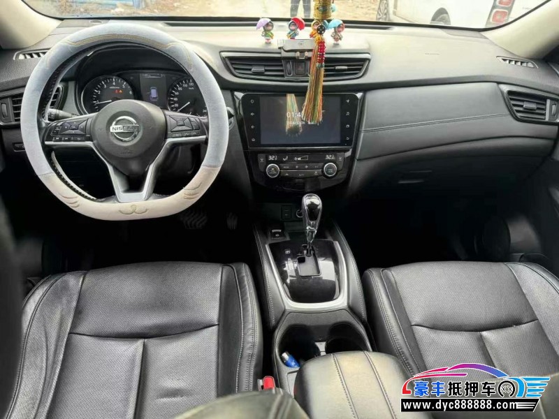 20年日产奇骏轿车抵押车出售