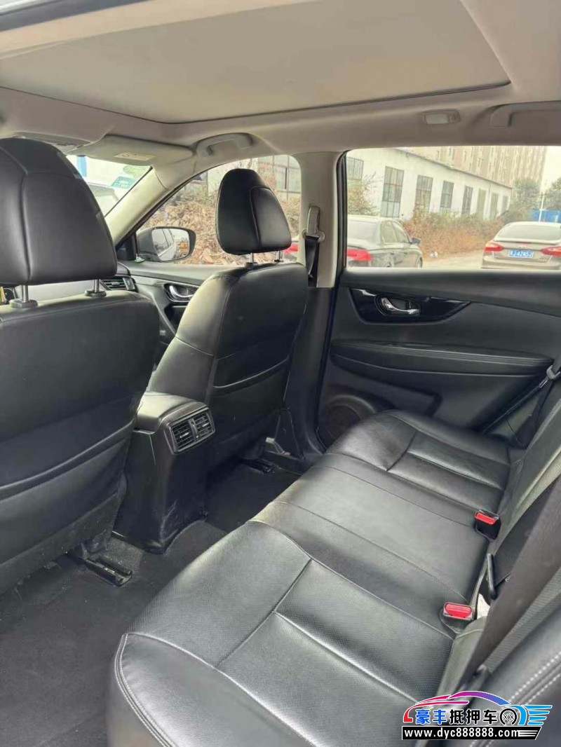 20年日产奇骏轿车抵押车出售