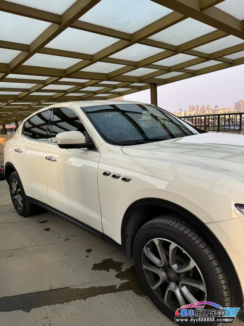 17年玛莎拉蒂Levante轿车抵押车出售