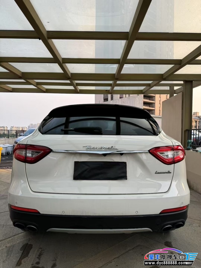 17年玛莎拉蒂Levante轿车抵押车出售