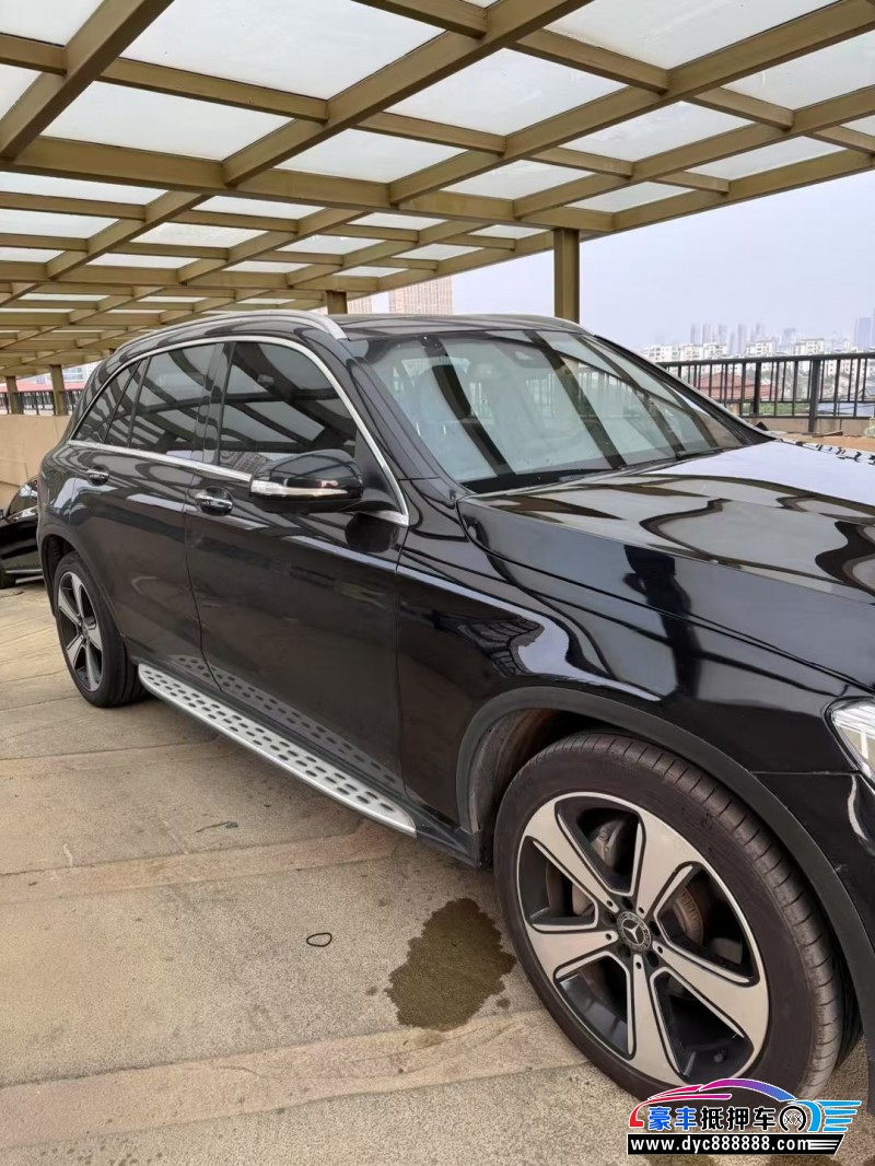 19年奔驰GLCSUV抵押车出售