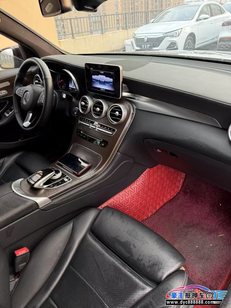 19年奔驰GLCSUV抵押车出售