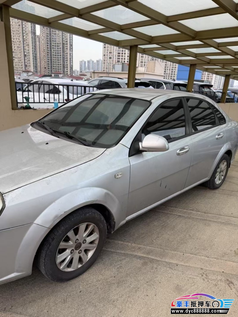 13年别克凯越轿车抵押车出售