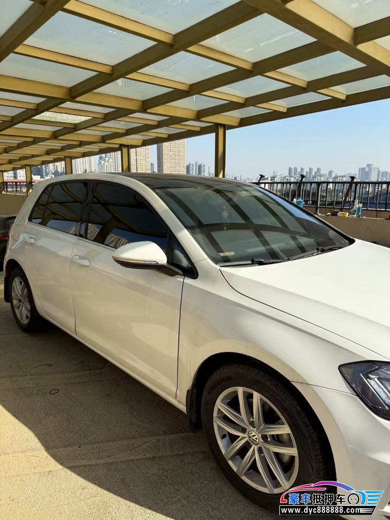 18年大众高尔夫轿车抵押车出售