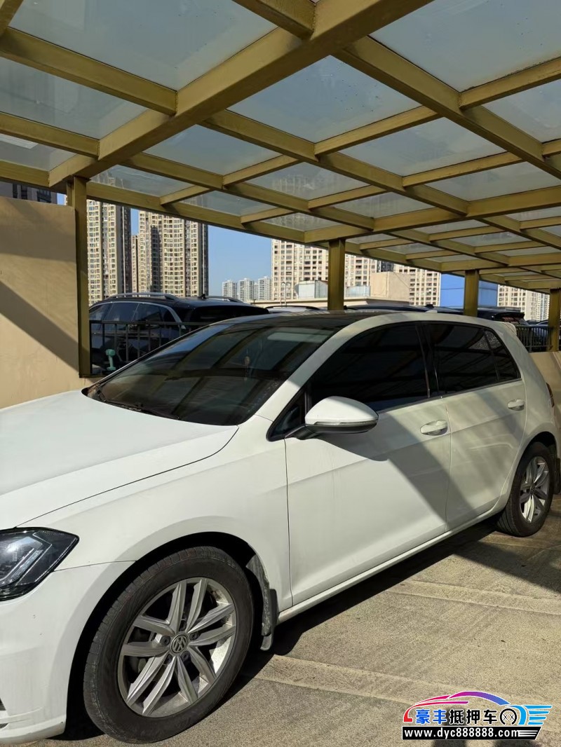 18年大众高尔夫轿车抵押车出售