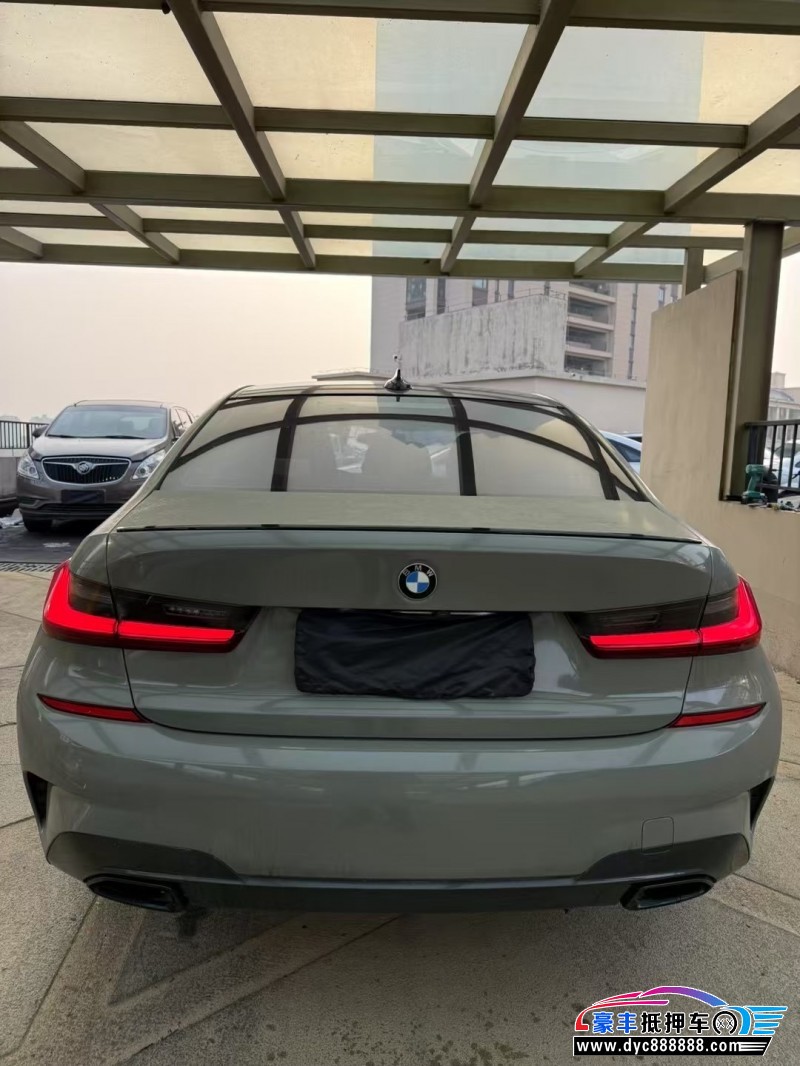 21年宝马3系轿车抵押车出售