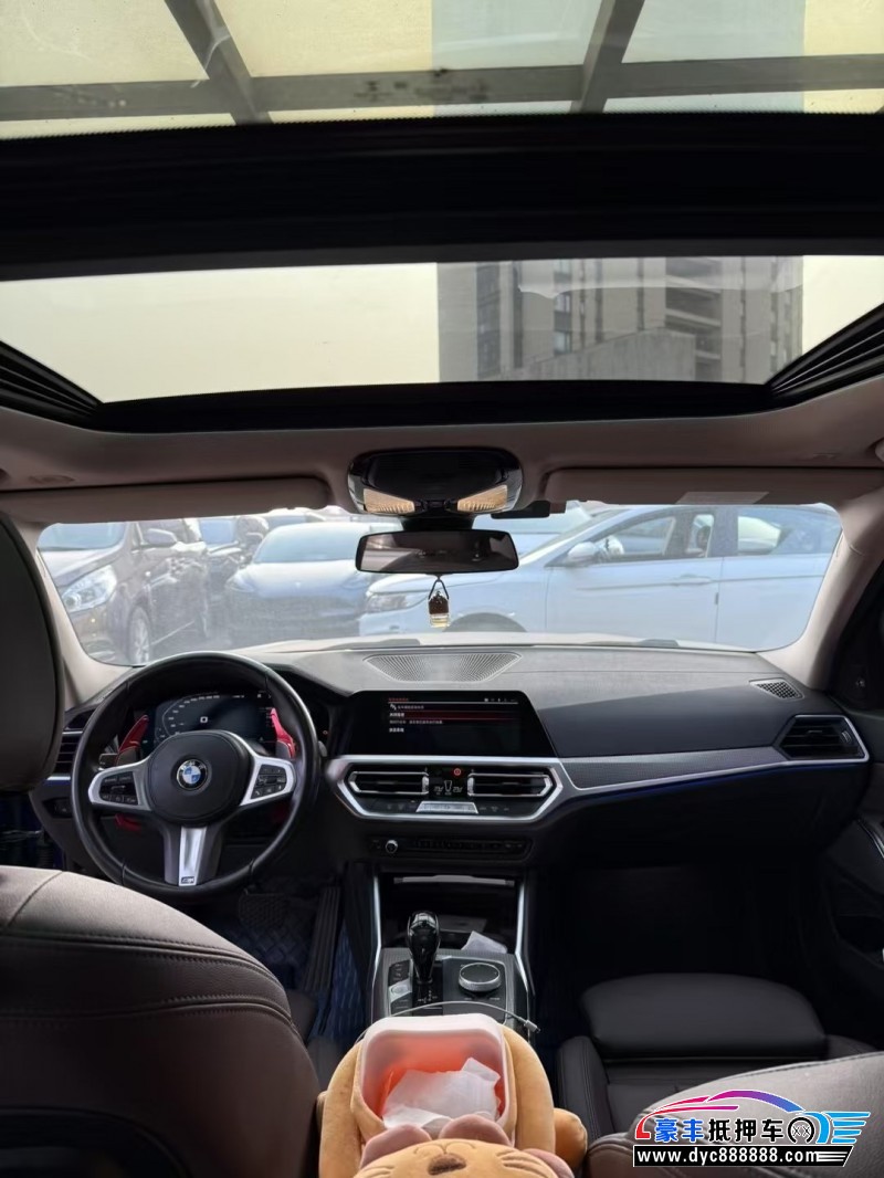 21年宝马3系轿车抵押车出售