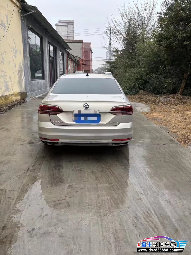 18年大众途昂轿车抵押车出售