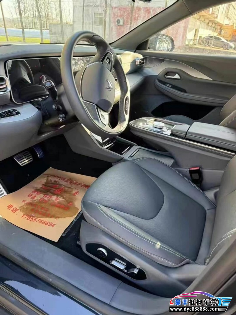 23年极狐阿尔法S轿车抵押车出售