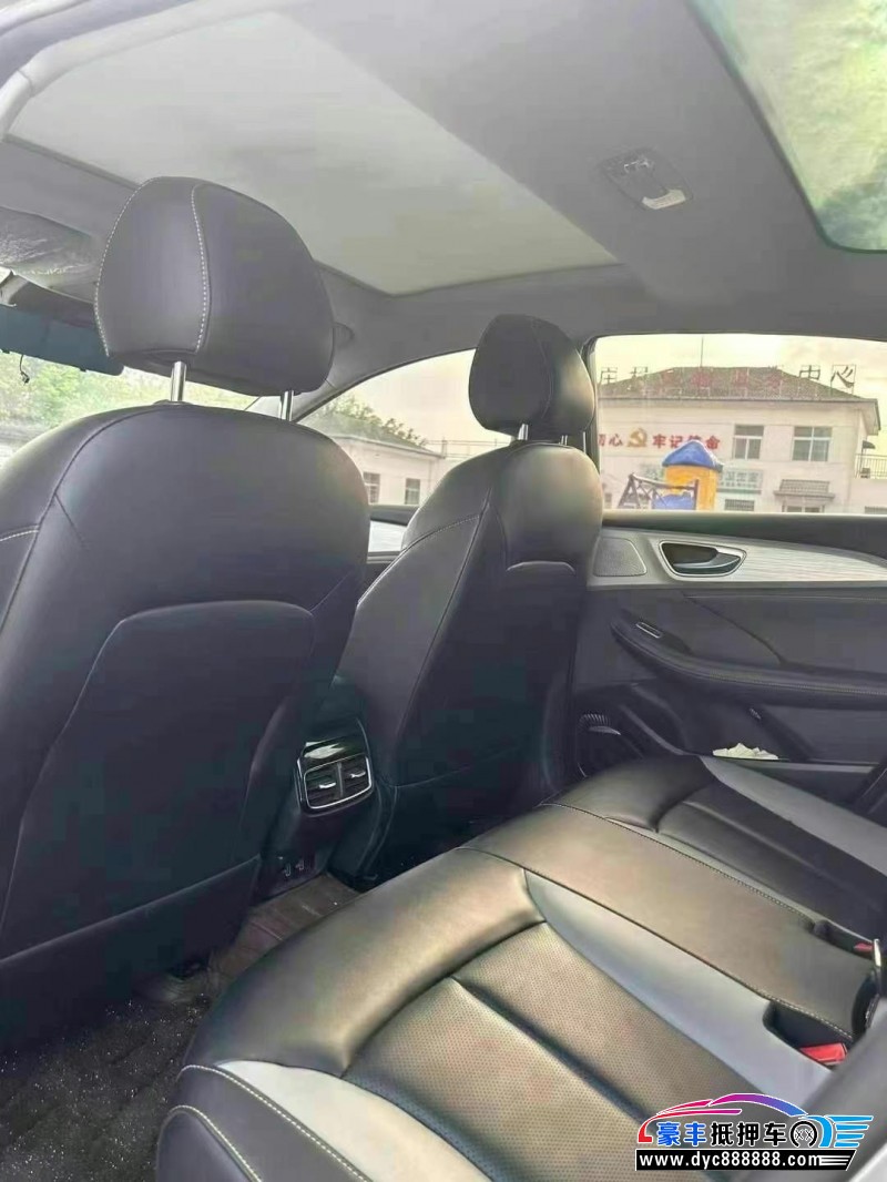 21年荣威i6轿车抵押车出售