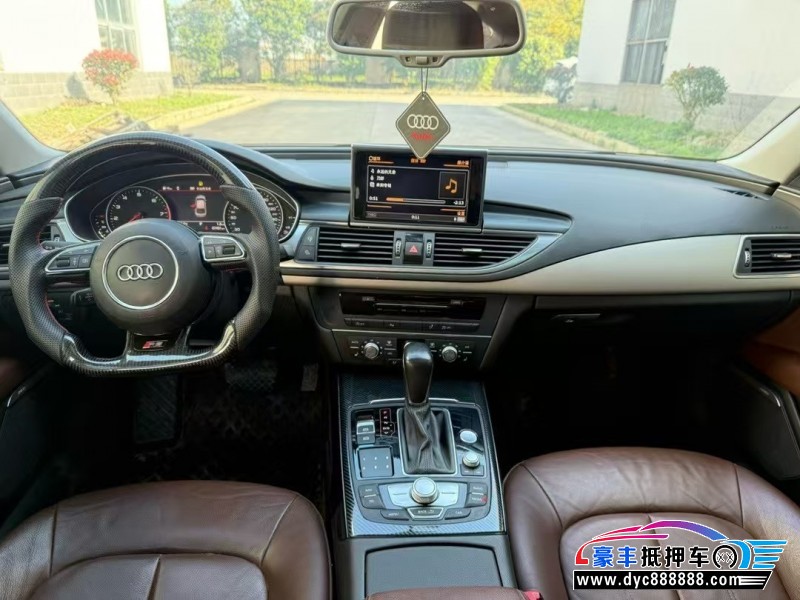 16年奥迪A7轿车抵押车出售