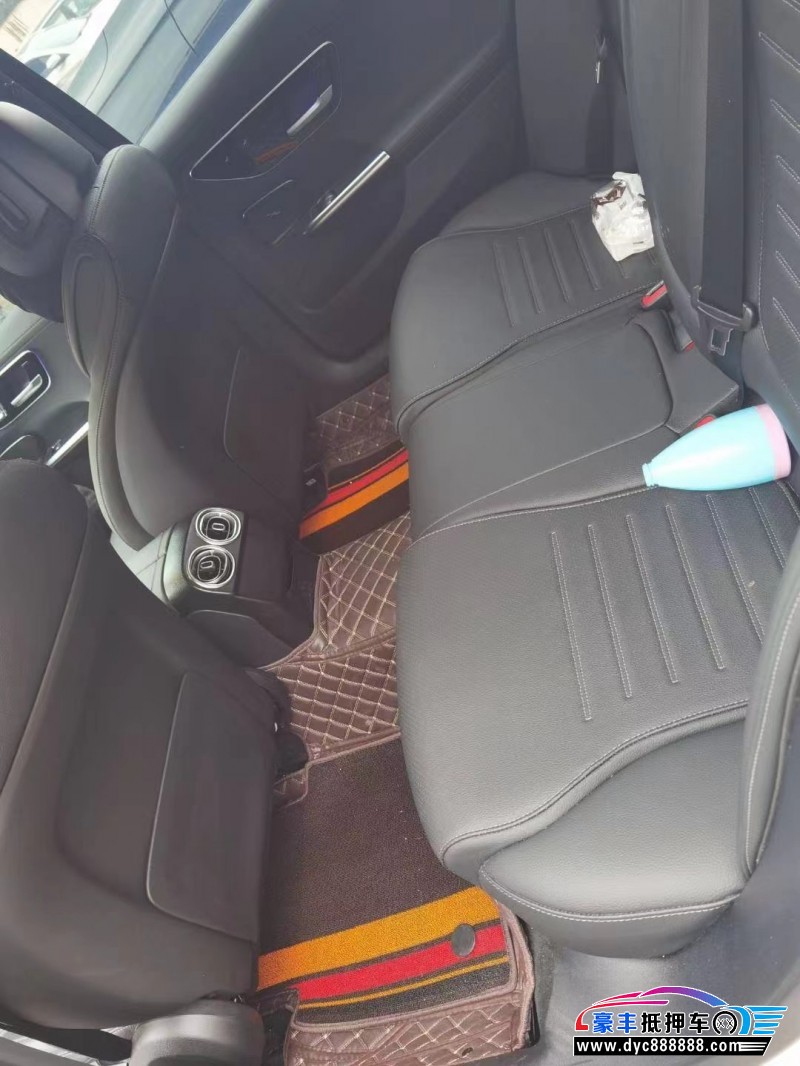 24年奔驰C轿车抵押车出售