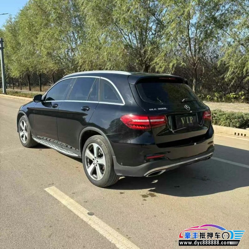 17年奔驰GLC轿车抵押车出售