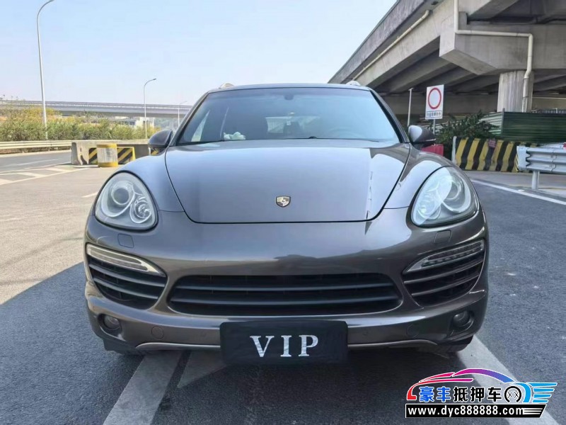 14年保时捷卡宴轿车抵押车出售