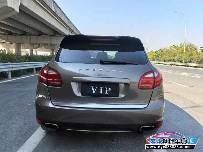 14年保时捷卡宴轿车抵押车出售