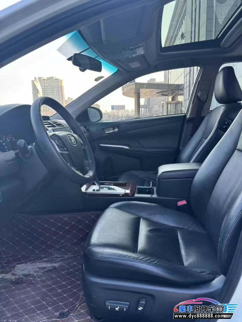 14年丰田凯美瑞轿车抵押车出售