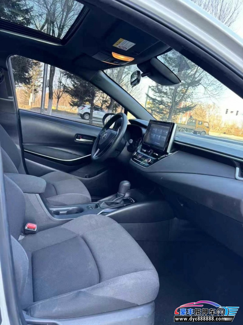 21年丰田雷凌轿车抵押车出售