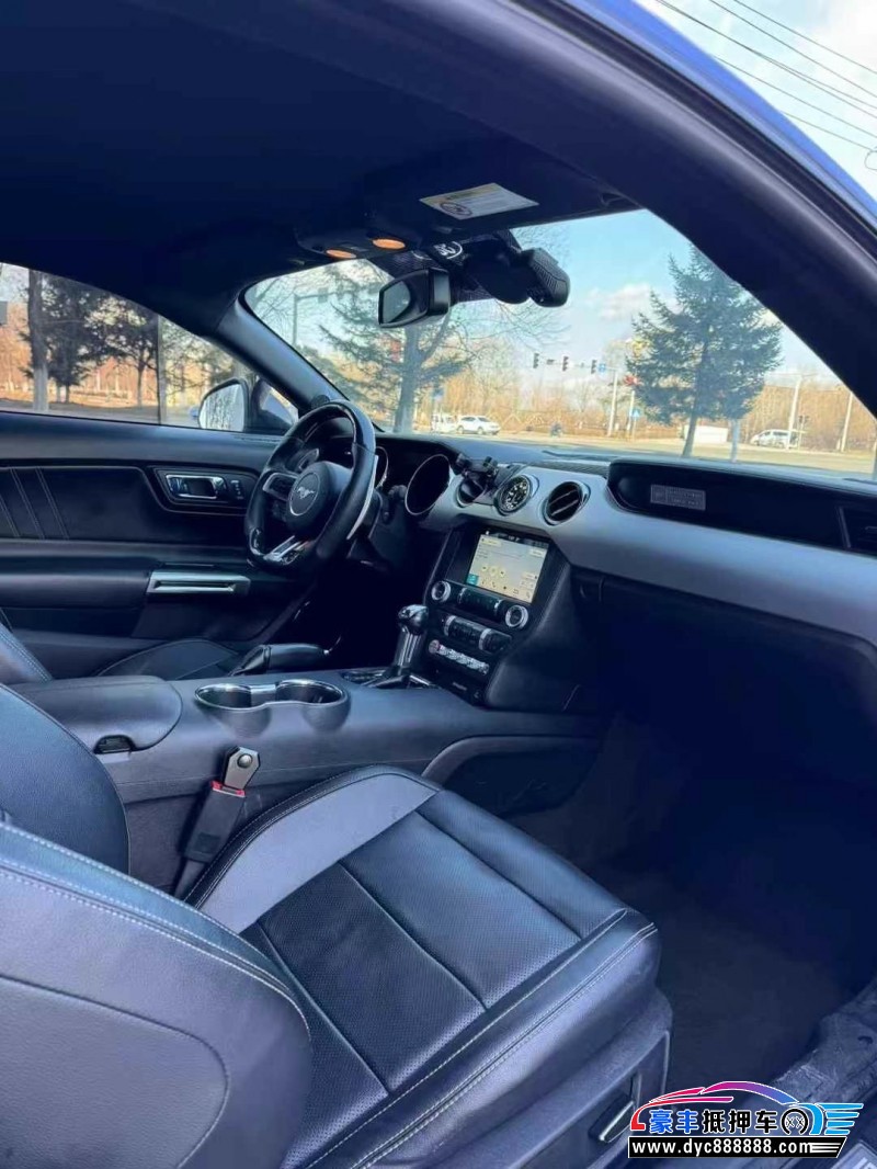 17年福特野马轿车抵押车出售