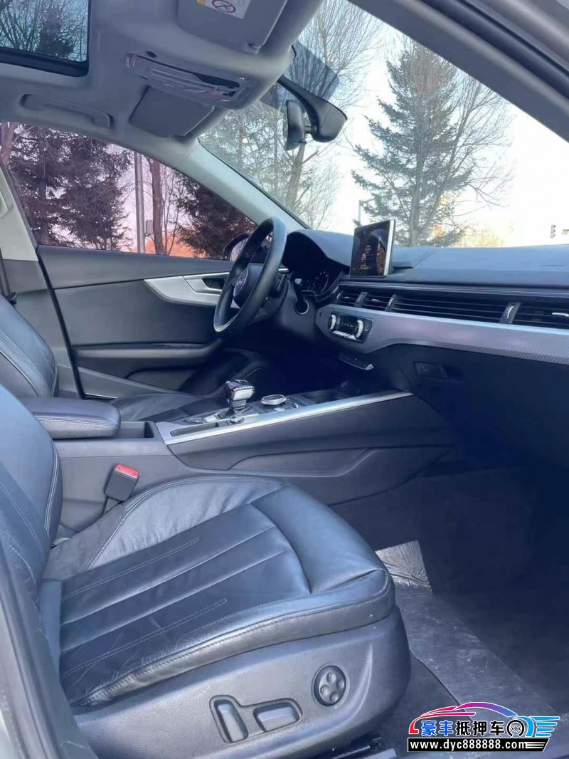 17年奥迪A4L轿车抵押车出售