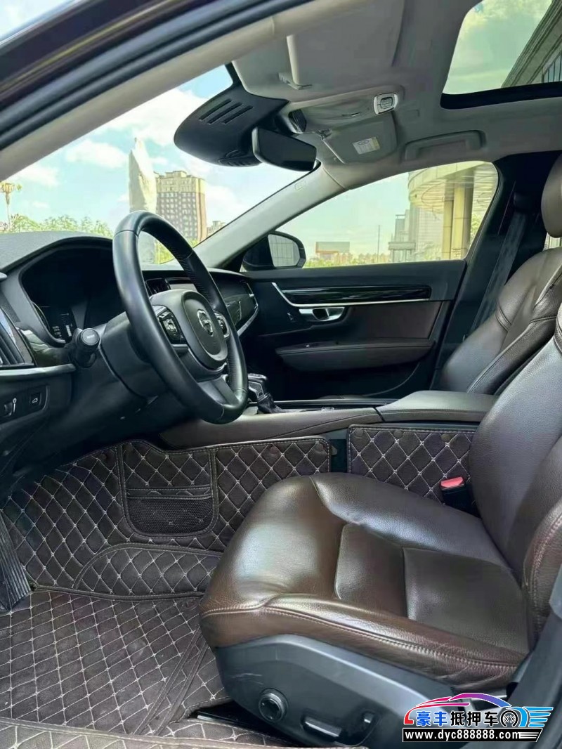 18年沃尔沃S90轿车抵押车出售