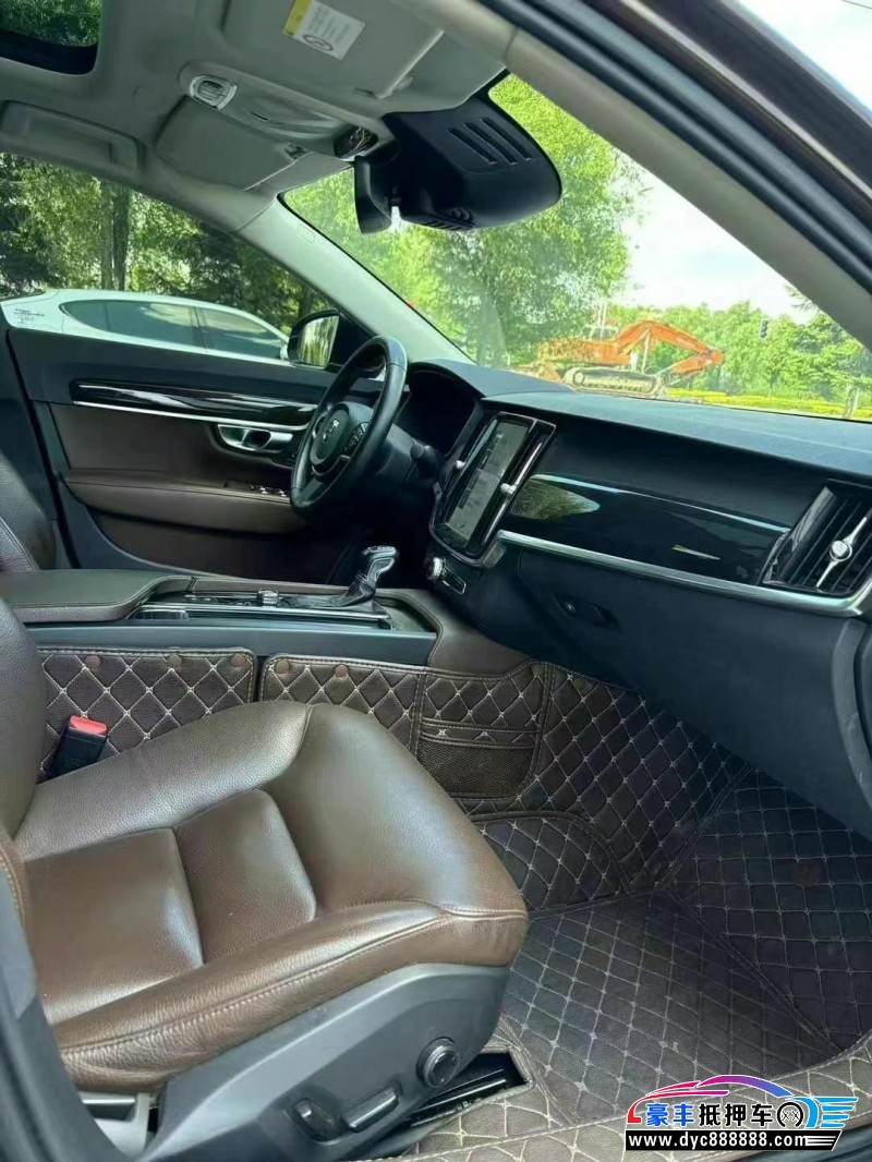 18年沃尔沃S90轿车抵押车出售