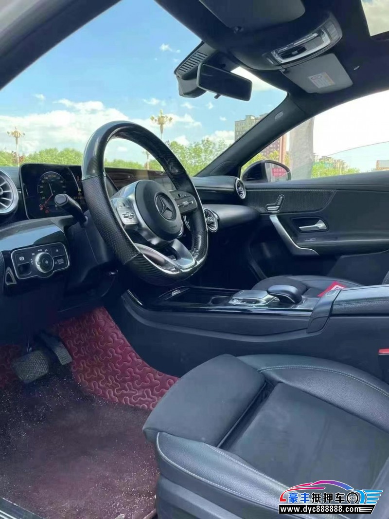 20年奔驰A轿车抵押车出售