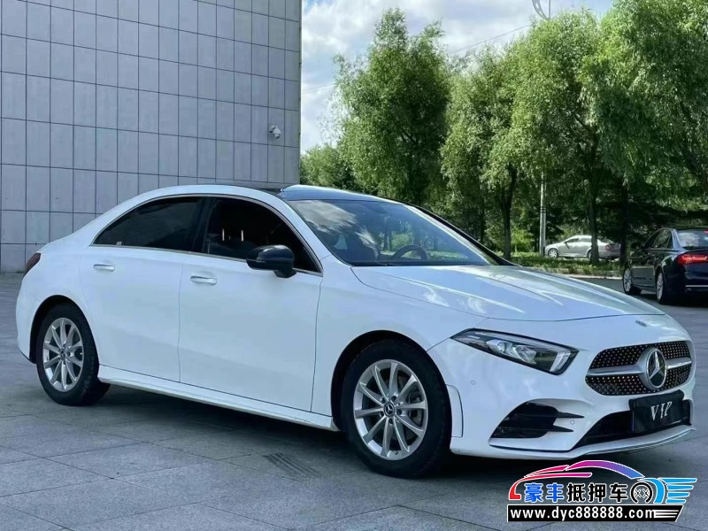 20年奔驰A轿车抵押车出售