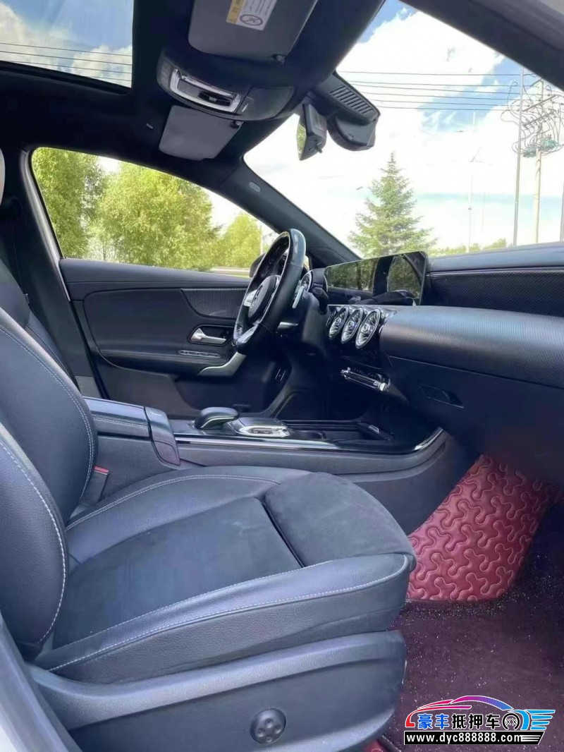 20年奔驰A轿车抵押车出售