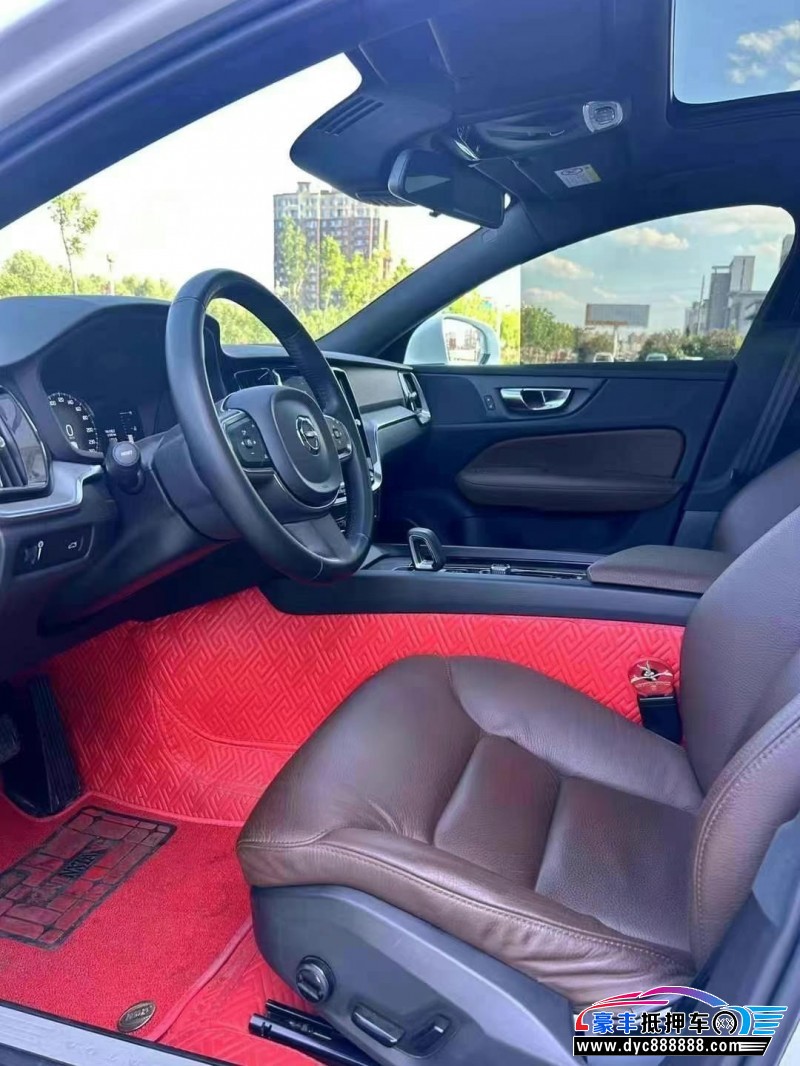 22年沃尔沃S60轿车抵押车出售