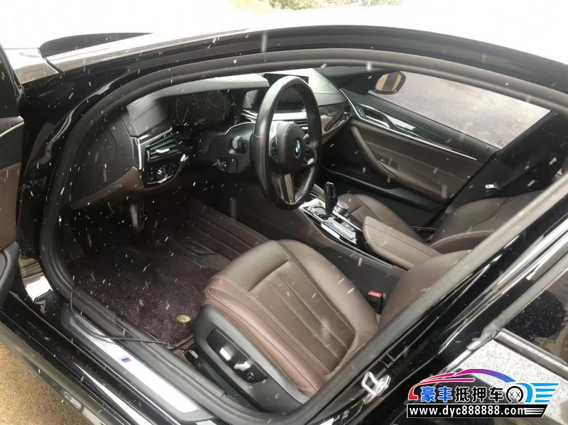 19年宝马5系轿车抵押车出售