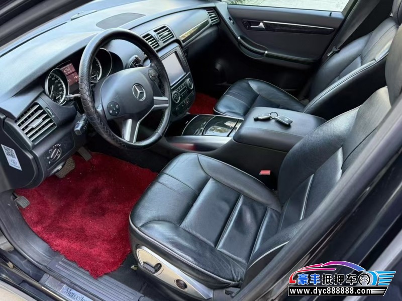 17年奔驰R轿车抵押车出售