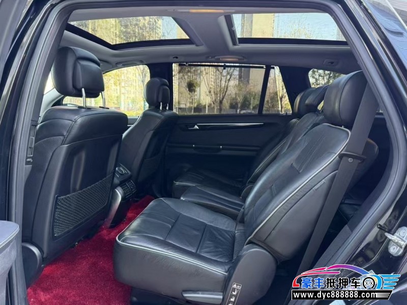 17年奔驰R轿车抵押车出售