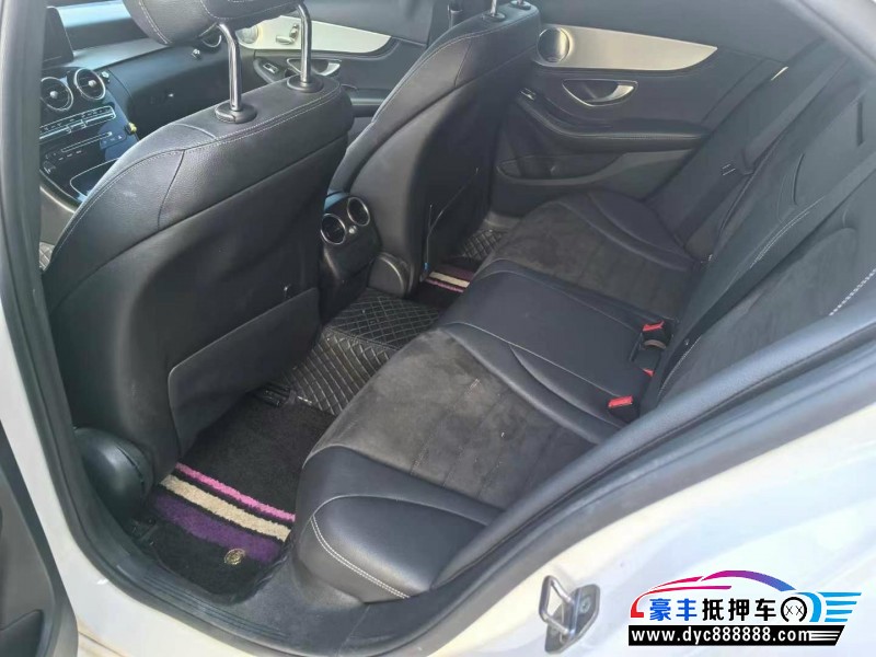 18年奔驰C轿车抵押车出售