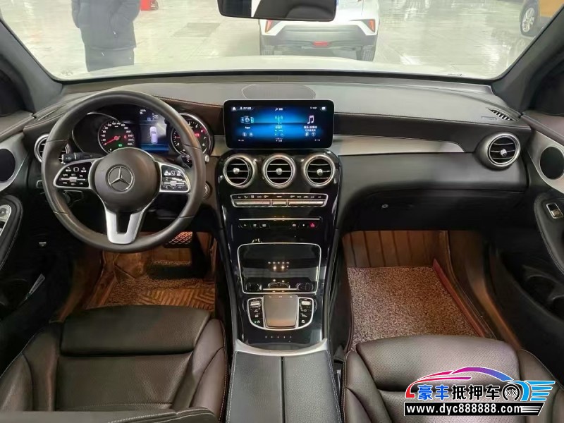 20年奔驰GLC轿车抵押车出售