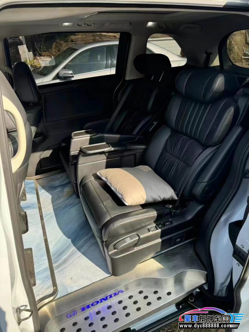 22年本田奥德赛轿车抵押车出售